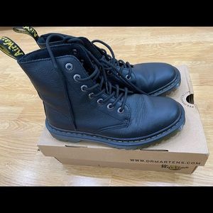 Black Dr Martens shoes “Luana” size 8